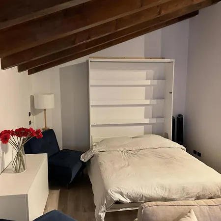 Bella Camelia - Di Apartment *