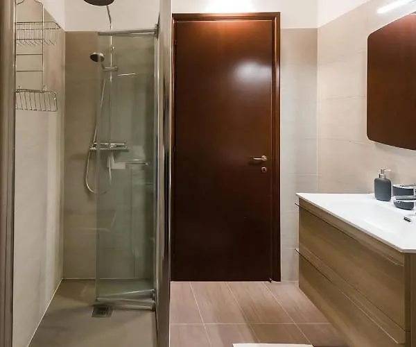 Bella Camelia - Di San Siro (Lombardy)