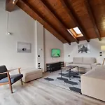 Bella Camelia - Di Apartment San Siro (Lombardy)