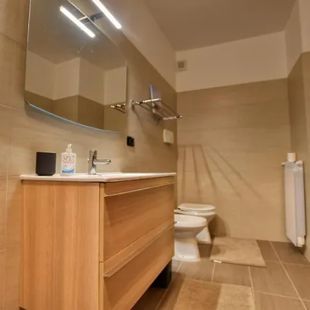 Bella Camelia - Di * San Siro (Lombardy)