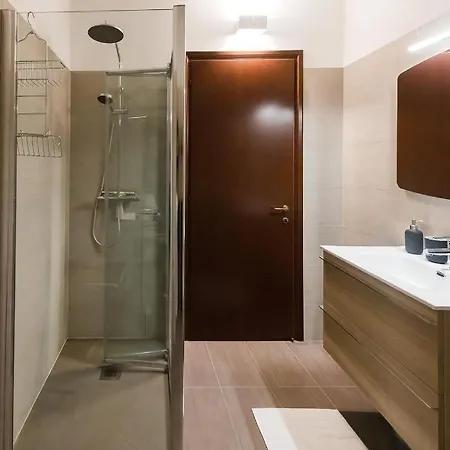 Bella Camelia - Di San Siro (Lombardy)