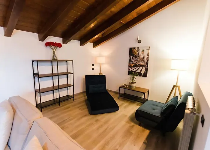 Bella Camelia - Di Apartment *